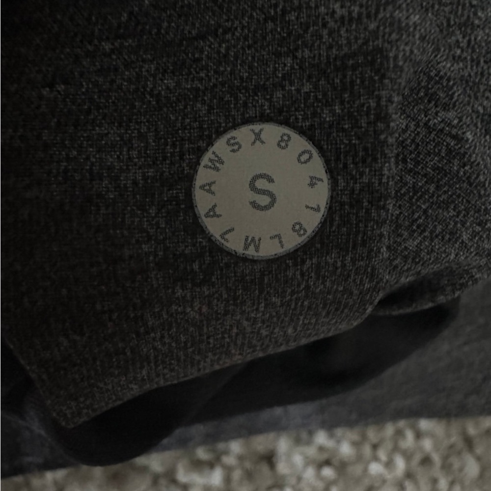 Lululemon T.H.E. Short *Linerless 9" Updated Heathered Texture Printed Greyt Dee - Picture 3 of 4